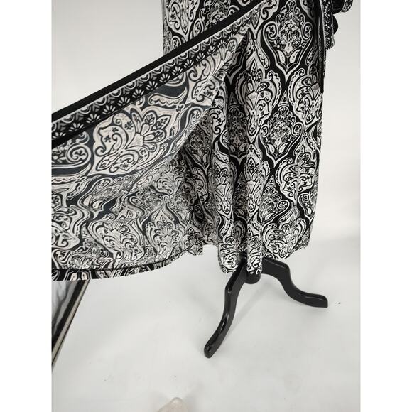 Apt 9 Black White Geometric Faux Wrap Dress Size Large Stretch Side Tie Attached - Picture 4 of 11